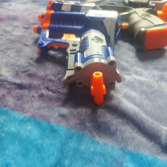 NERF Zombie Strike gun + 2 others - Picture 12 of 16